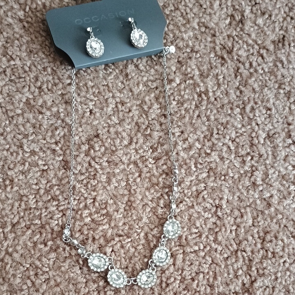 Occasion Silver Necklace and Earring Set